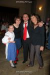 09-TanecniVecer_2012-organizatorka_s_dcerkou_a_prateli.jpg